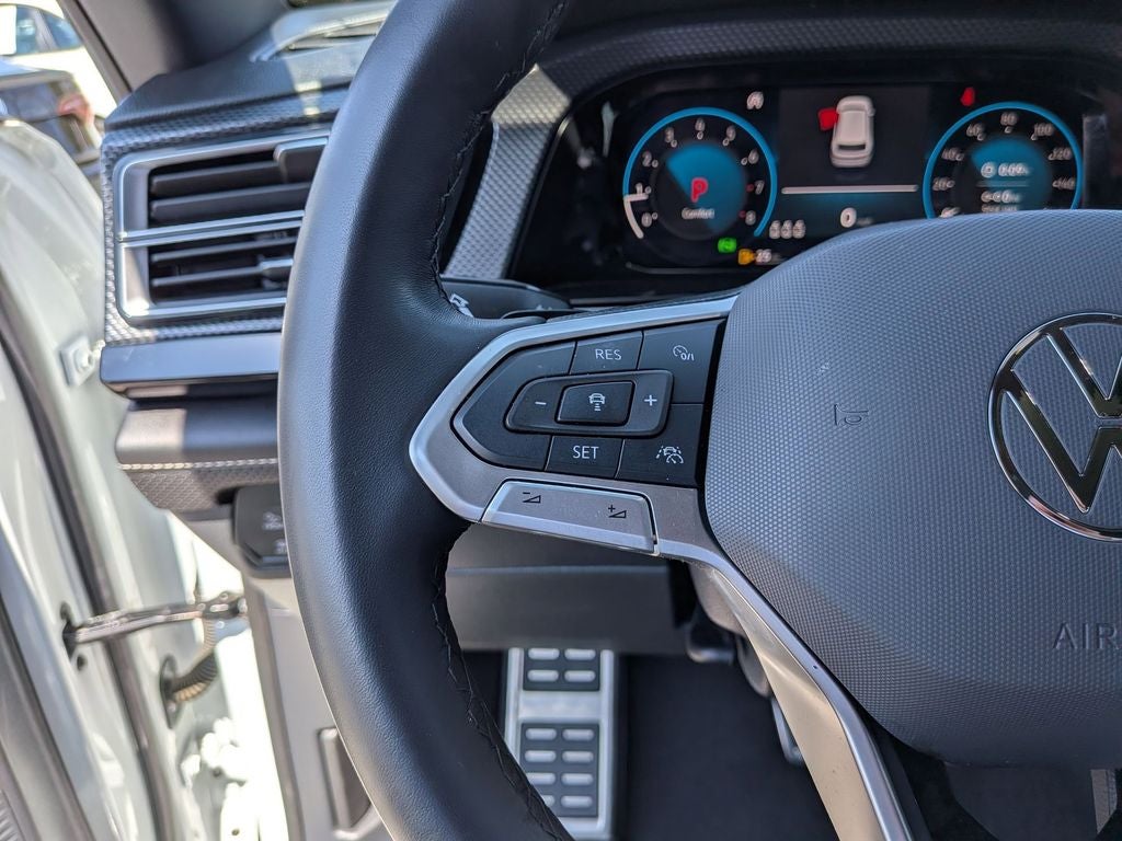 2024 Volkswagen Atlas Cross Sport 2.0T SEL Premium R-Line