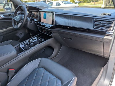 2024 Volkswagen Atlas Cross Sport 2.0T SEL Premium R-Line