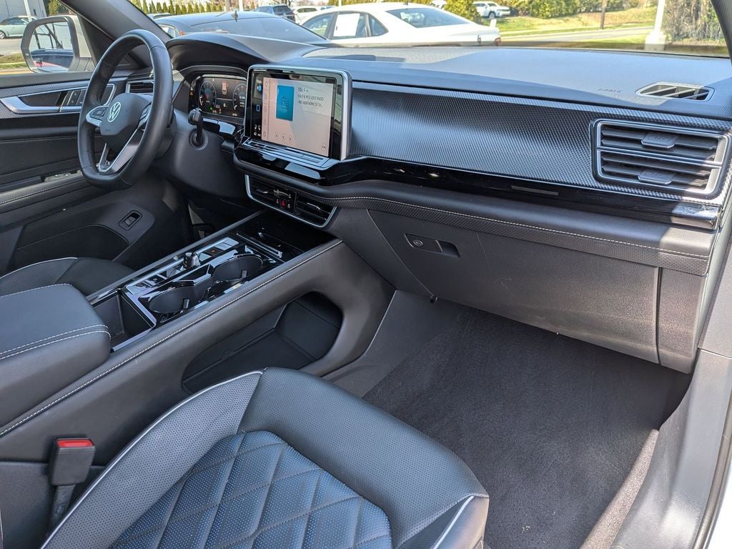 2024 Volkswagen Atlas Cross Sport 2.0T SEL Premium R-Line