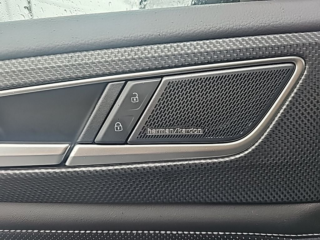 2025 Volkswagen Atlas Cross Sport 2.0T SEL Premium R-Line