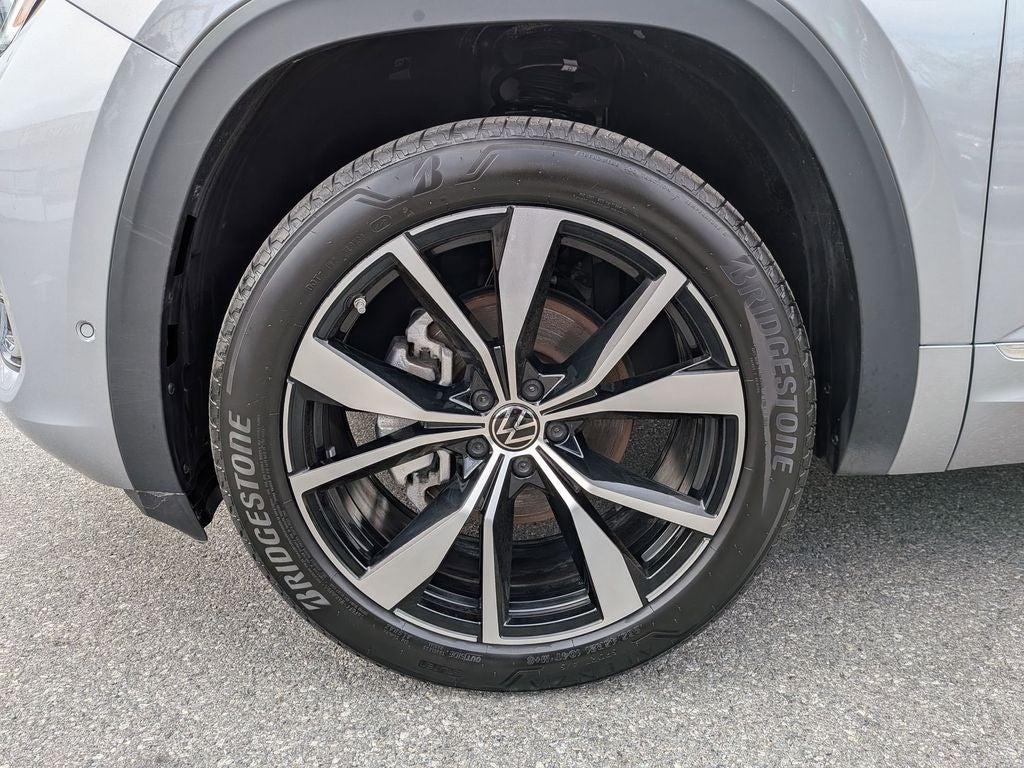 2025 Volkswagen Atlas Cross Sport 2.0T SEL Premium R-Line