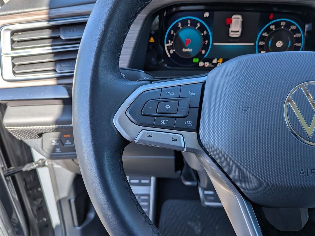 2025 Volkswagen Atlas 2.0T SEL Premium R-Line