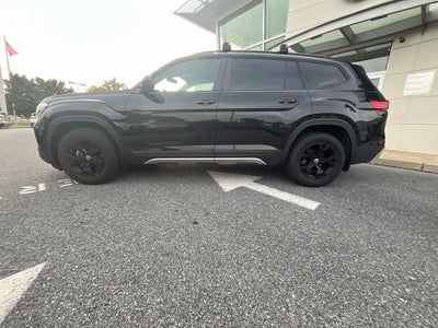 2024 Volkswagen Atlas 2.0T Peak Edition SEL