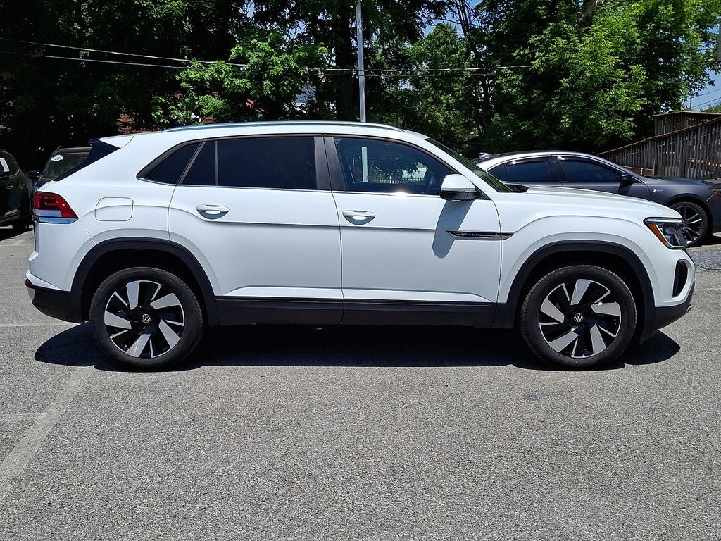 2025 Volkswagen Atlas Cross Sport 2.0T SE w/Technology