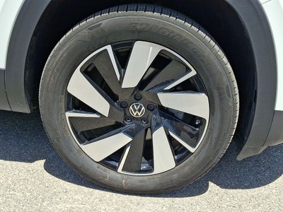 2025 Volkswagen Atlas Cross Sport 2.0T SE w/Technology