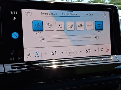 2025 Volkswagen Atlas Cross Sport 2.0T SE w/Technology