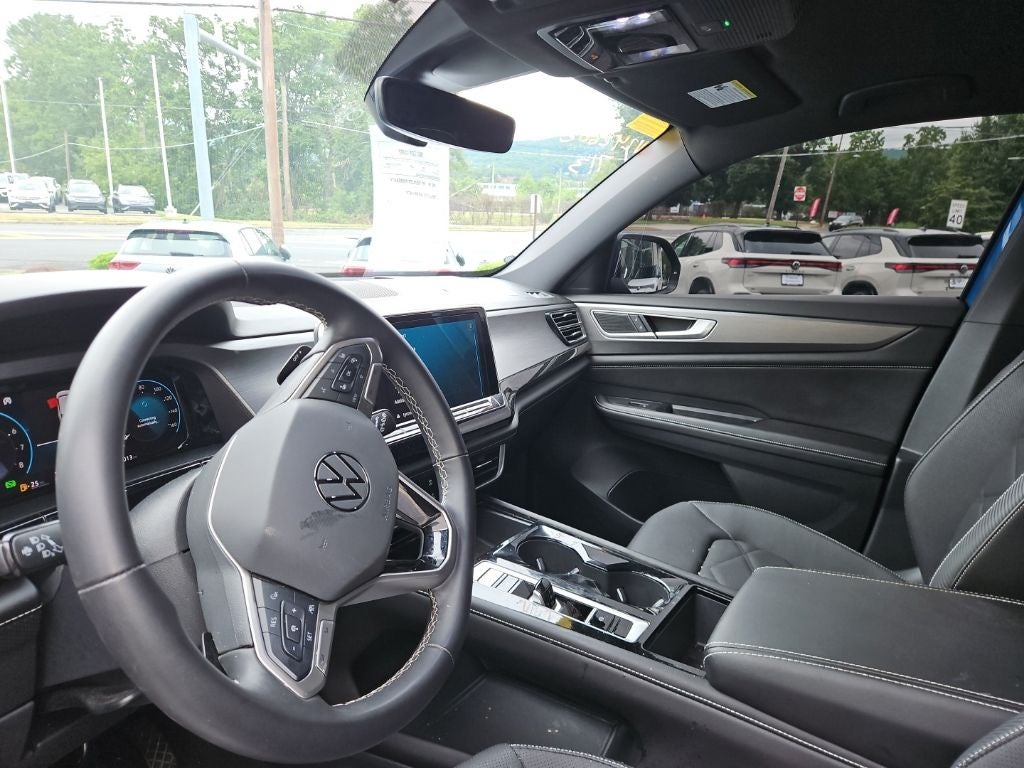2024 Volkswagen Atlas Cross Sport 2.0T SE w/Technology