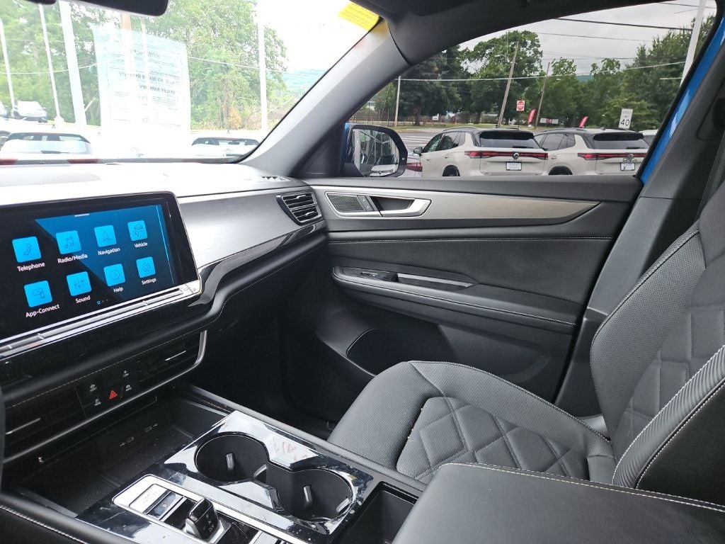 2024 Volkswagen Atlas Cross Sport 2.0T SE w/Technology