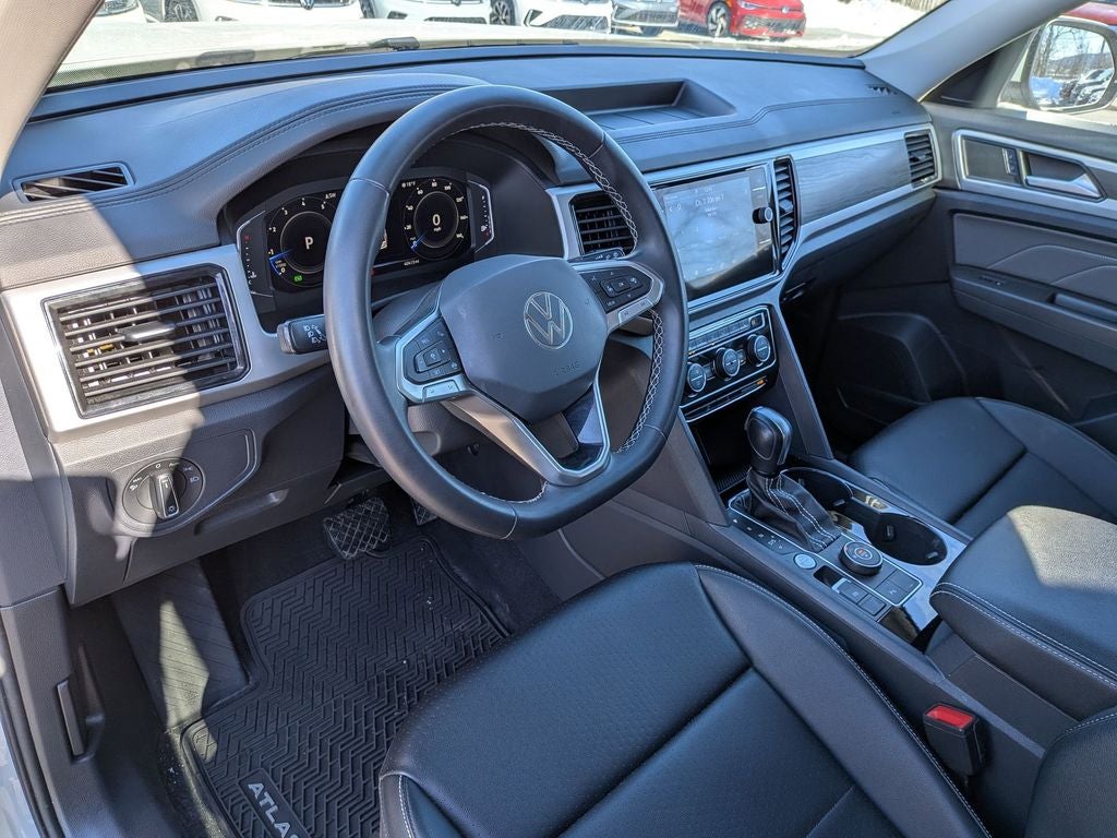 2022 Volkswagen Atlas 3.6L V6 SE w/Technology