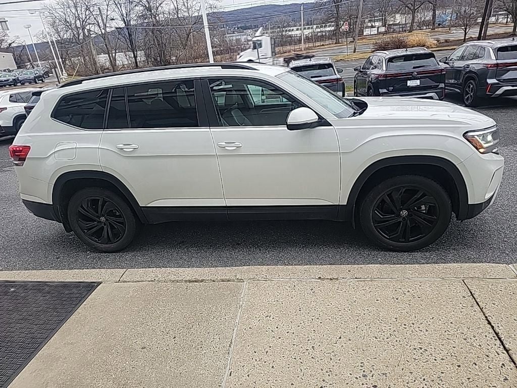 2022 Volkswagen Atlas 3.6L V6 SE w/Technology