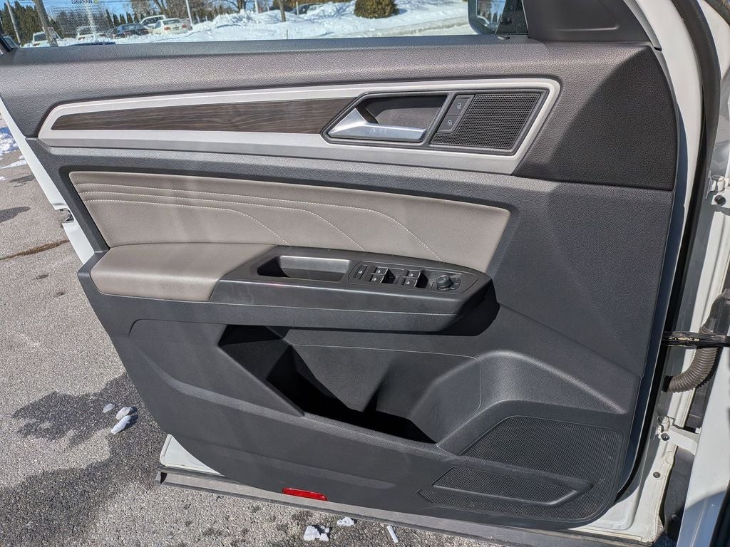 2022 Volkswagen Atlas 3.6L V6 SE w/Technology