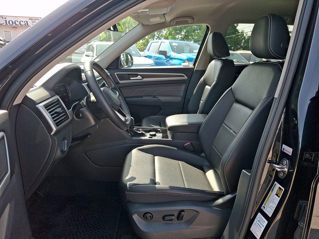 2023 Volkswagen Atlas 3.6L V6 SE w/Technology