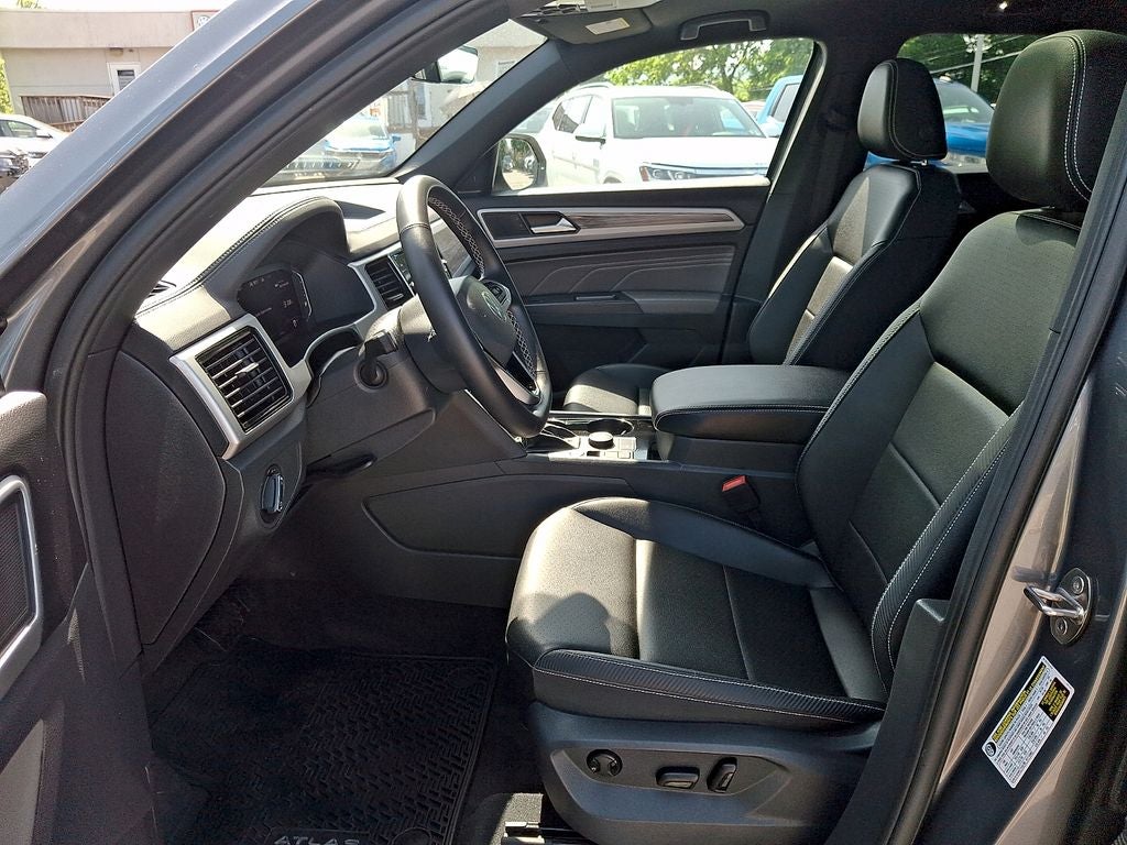 2023 Volkswagen Atlas Cross Sport 2.0T SE w/Technology