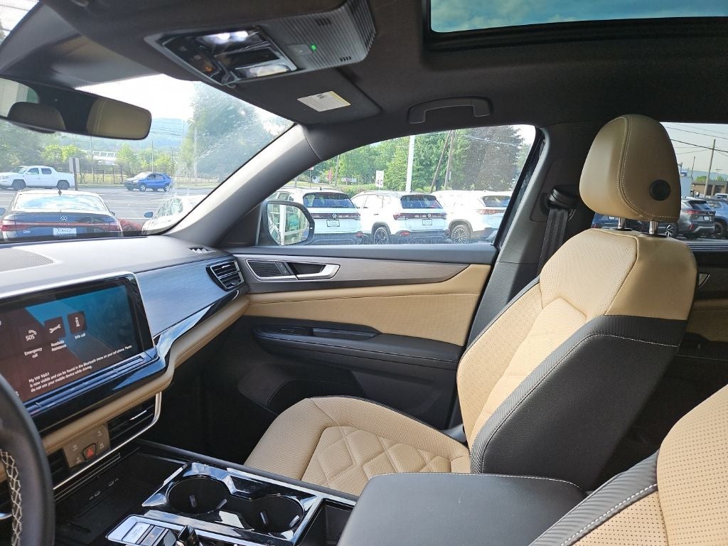 2025 Volkswagen Atlas Cross Sport 2.0T SE w/Technology