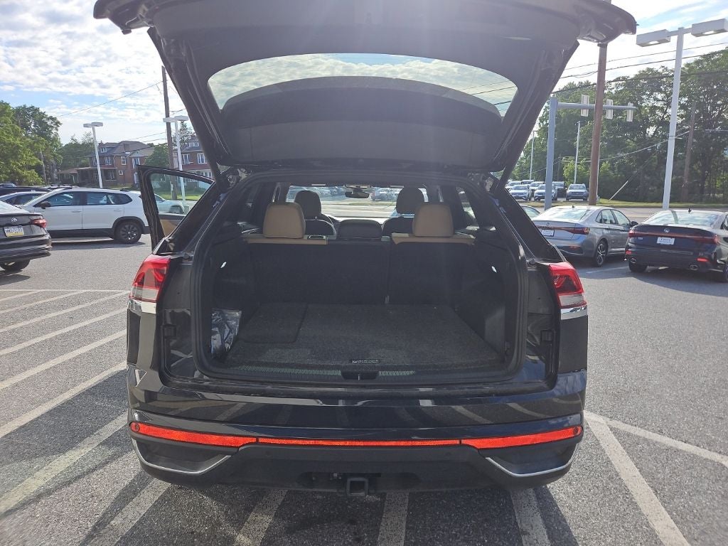 2025 Volkswagen Atlas Cross Sport 2.0T SE w/Technology