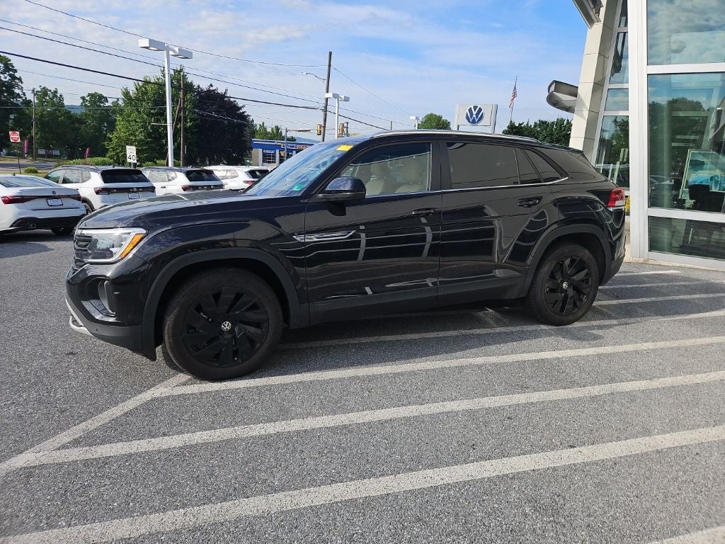 2025 Volkswagen Atlas Cross Sport 2.0T SE w/Technology