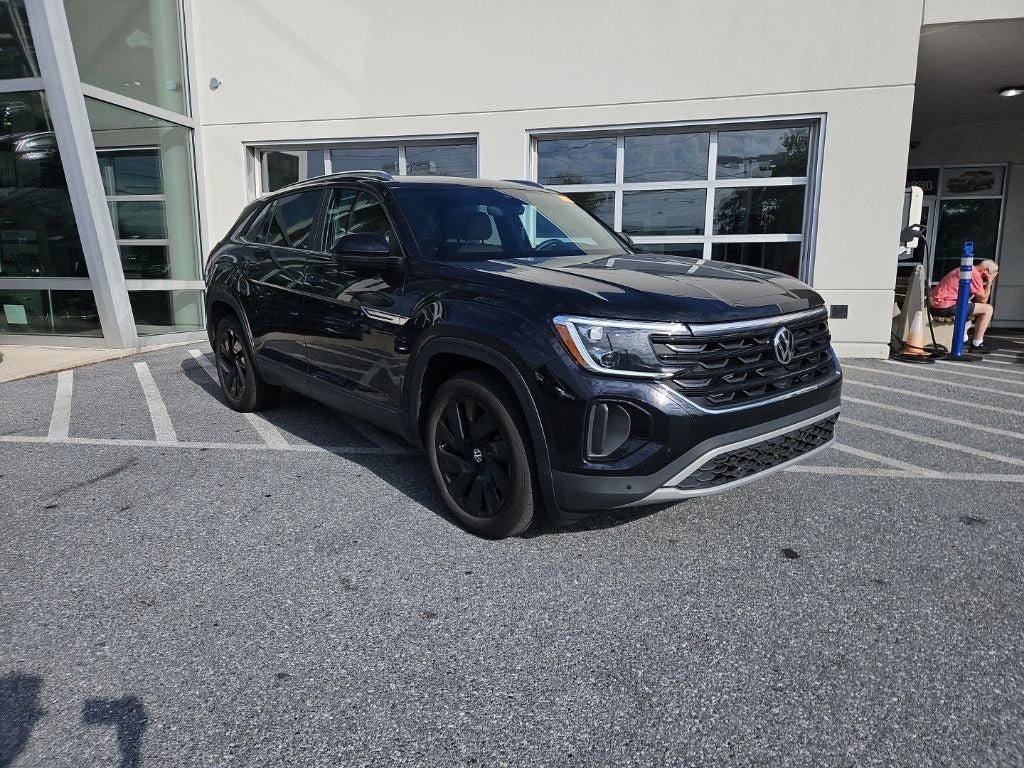 2025 Volkswagen Atlas Cross Sport 2.0T SE w/Technology