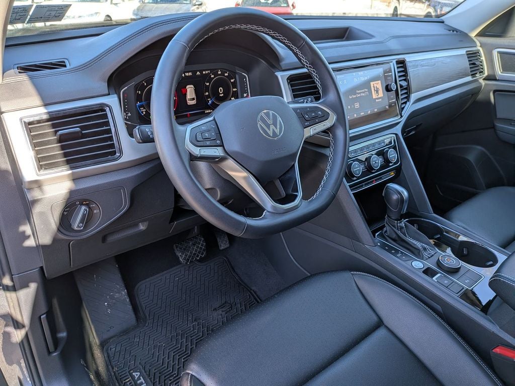 2022 Volkswagen Atlas 2.0T SE w/Technology