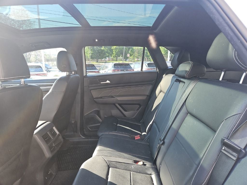 2023 Volkswagen Atlas Cross Sport 2.0T SEL R-Line
