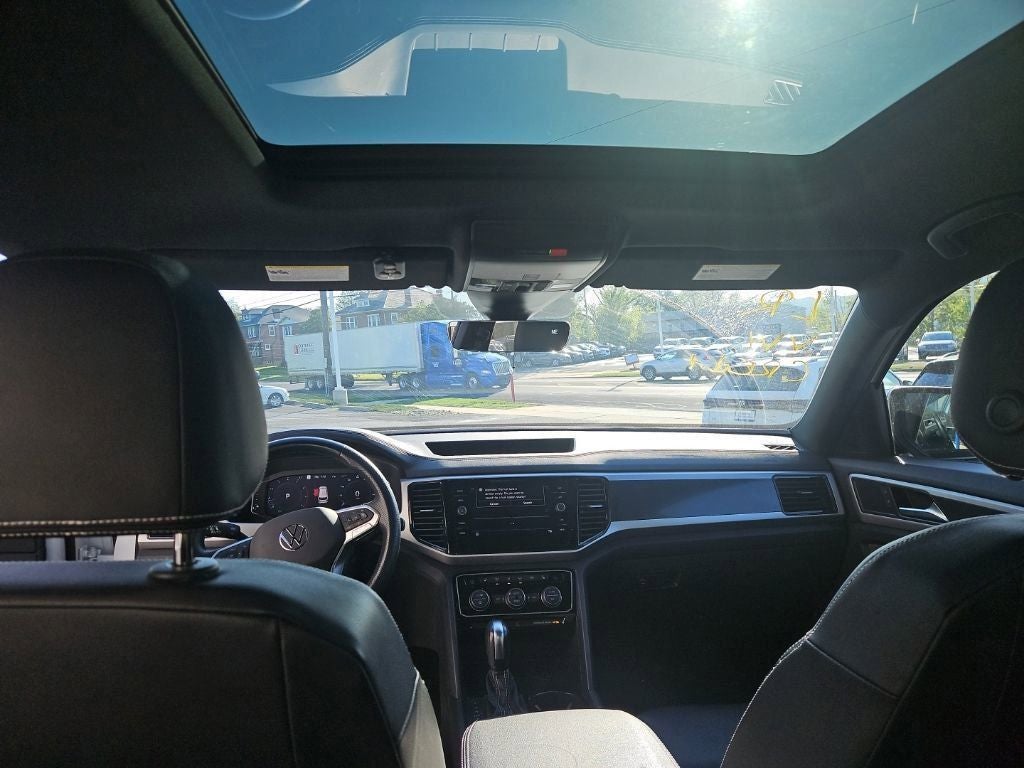 2023 Volkswagen Atlas Cross Sport 2.0T SEL R-Line