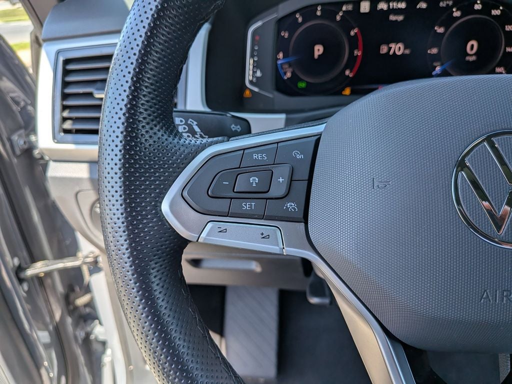 2023 Volkswagen Atlas Cross Sport 2.0T SEL R-Line
