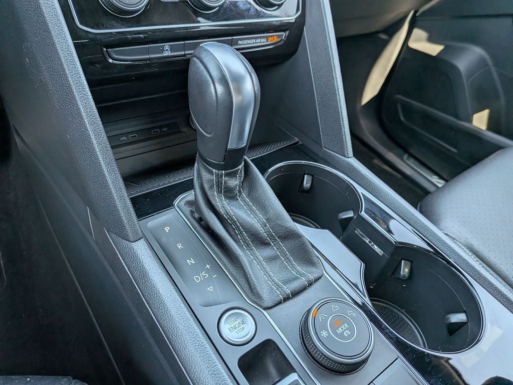 2023 Volkswagen Atlas Cross Sport 2.0T SEL R-Line