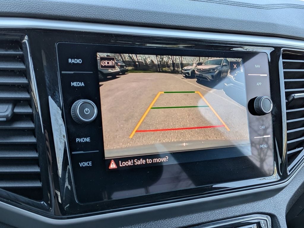 2023 Volkswagen Atlas Cross Sport 2.0T SEL R-Line