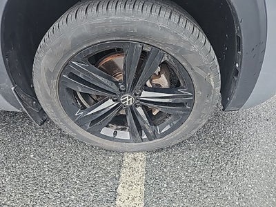 2023 Volkswagen Atlas Cross Sport 2.0T SEL R-Line