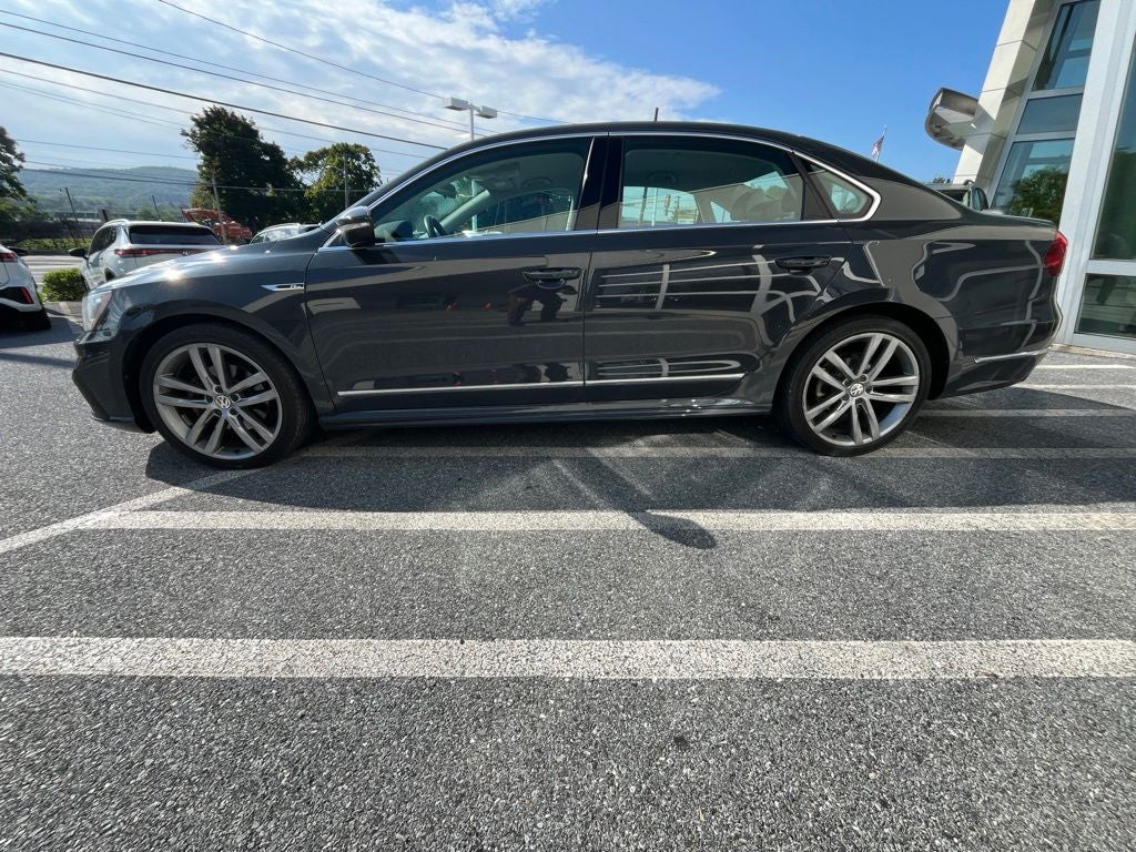 2017 Volkswagen Passat 1.8T R-Line