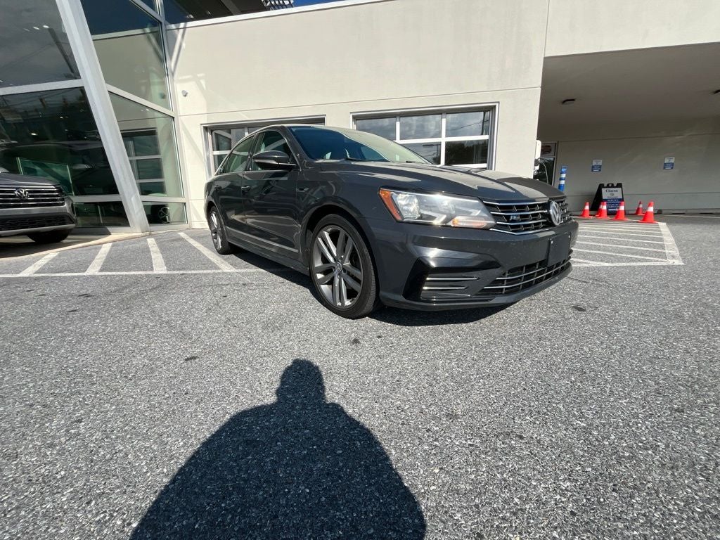 2017 Volkswagen Passat 1.8T R-Line