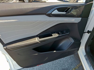 2024 Volkswagen Taos 1.5T SEL