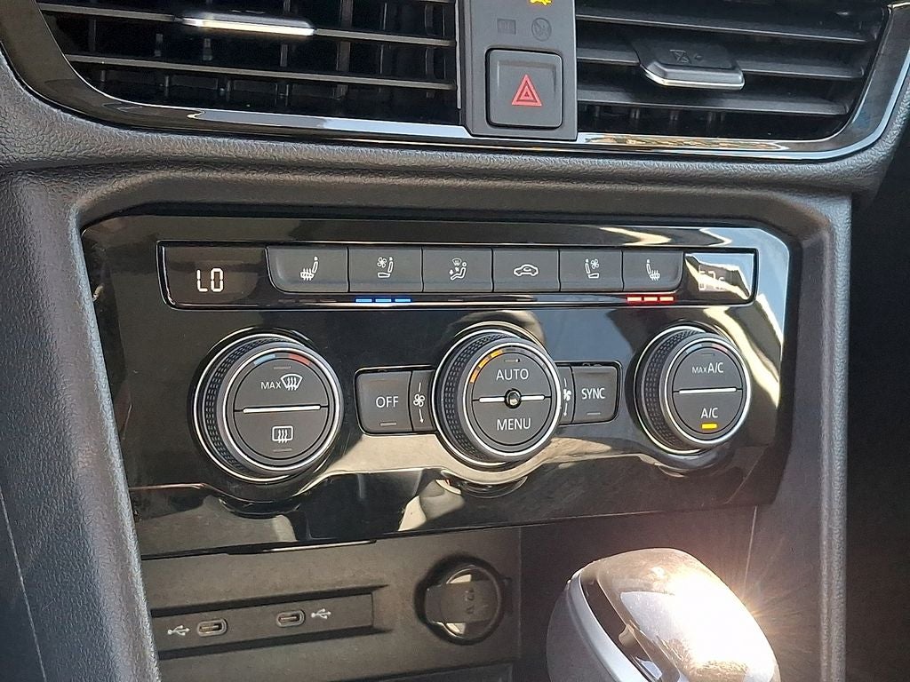 2024 Volkswagen Taos 1.5T SEL