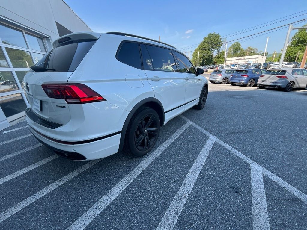 2023 Volkswagen Tiguan 2.0T SE R-Line Black