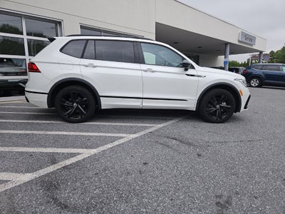 2024 Volkswagen Tiguan 2.0T SE R-Line Black