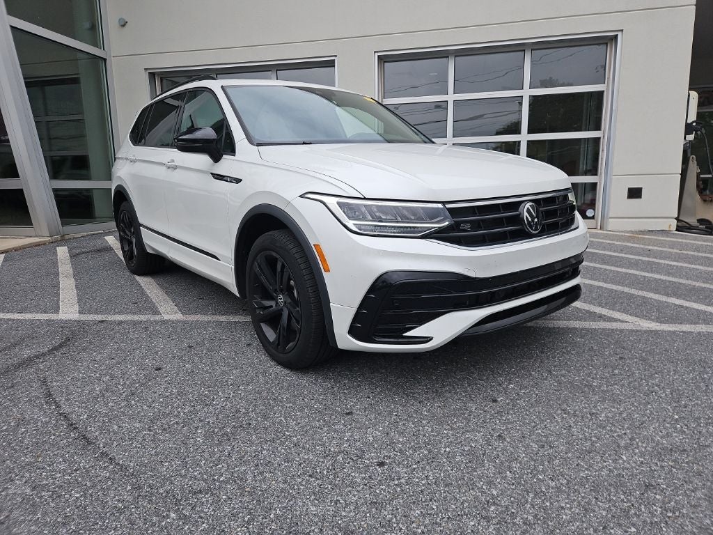 2024 Volkswagen Tiguan 2.0T SE R-Line Black