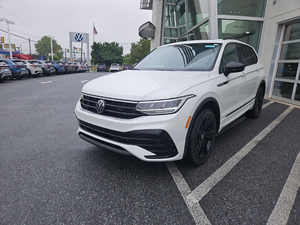 2024 Volkswagen Tiguan 2.0T SE R-Line Black