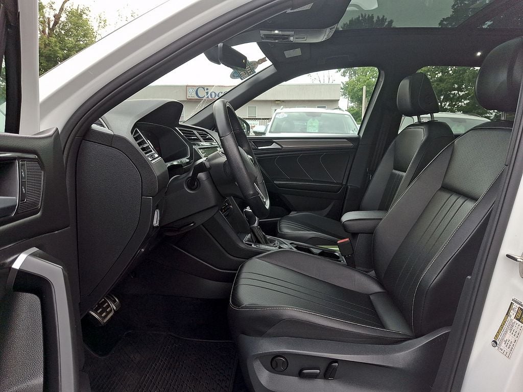 2024 Volkswagen Tiguan 2.0T SE R-Line Black