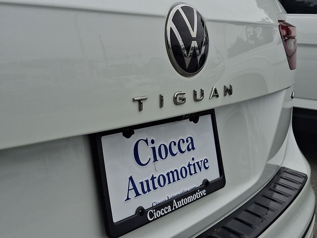 2024 Volkswagen Tiguan 2.0T SE R-Line Black