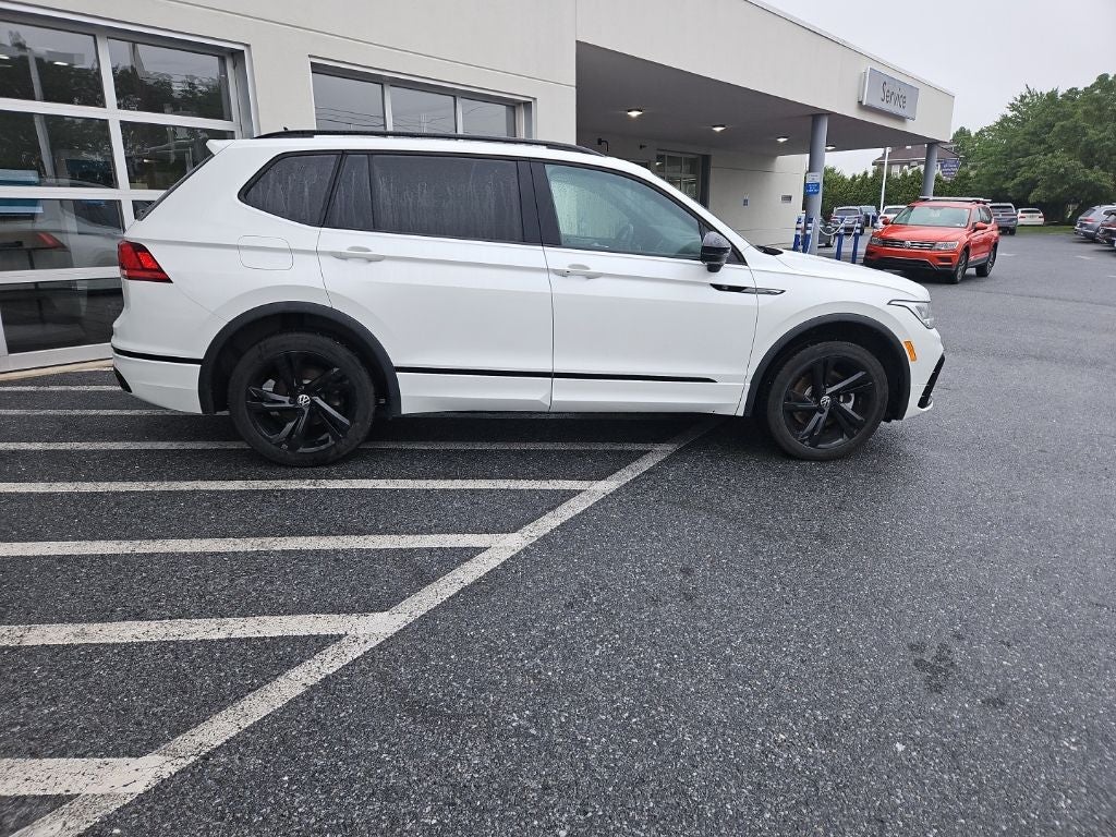 2024 Volkswagen Tiguan 2.0T SE R-Line Black