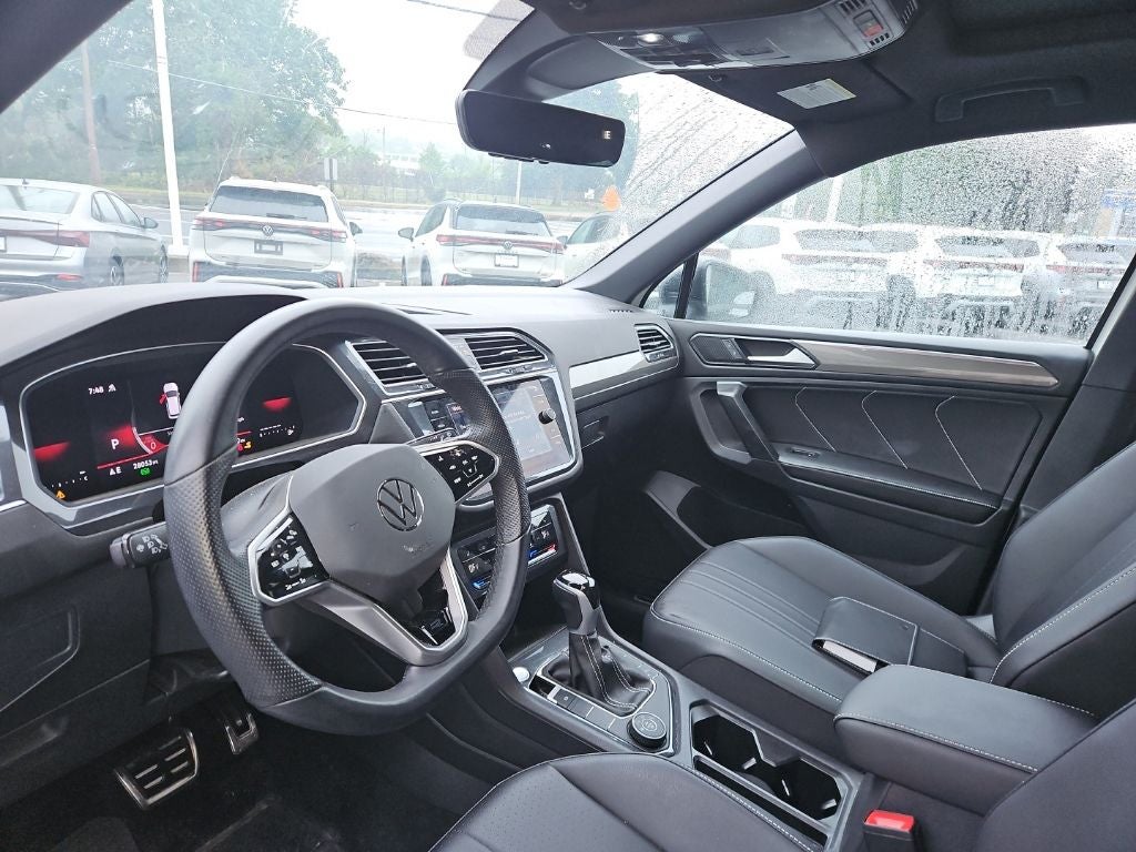 2024 Volkswagen Tiguan 2.0T SE R-Line Black