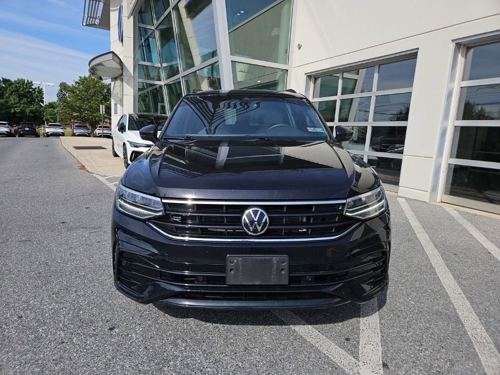 2024 Volkswagen Tiguan 2.0T SE R-Line Black