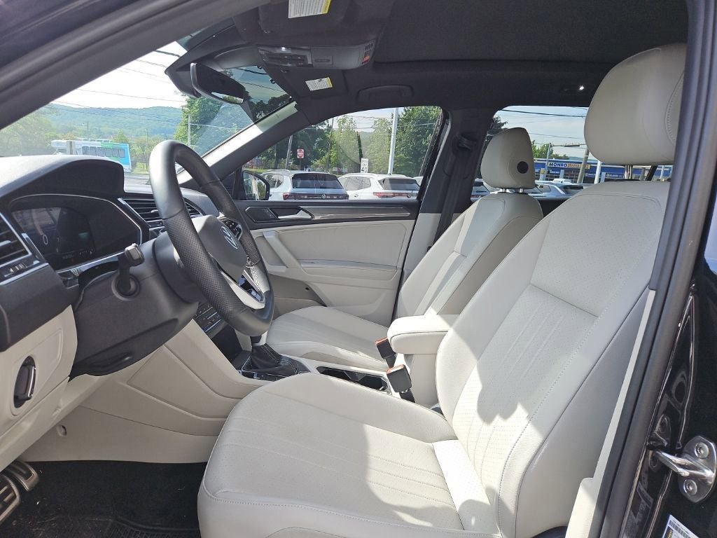 2024 Volkswagen Tiguan 2.0T SE R-Line Black