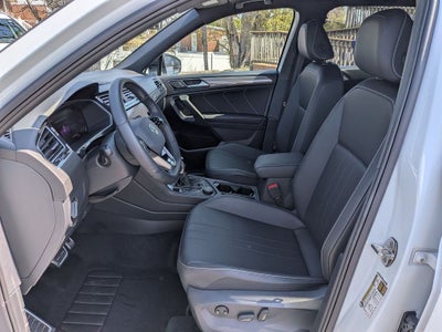 2024 Volkswagen Tiguan 2.0T SE R-Line Black