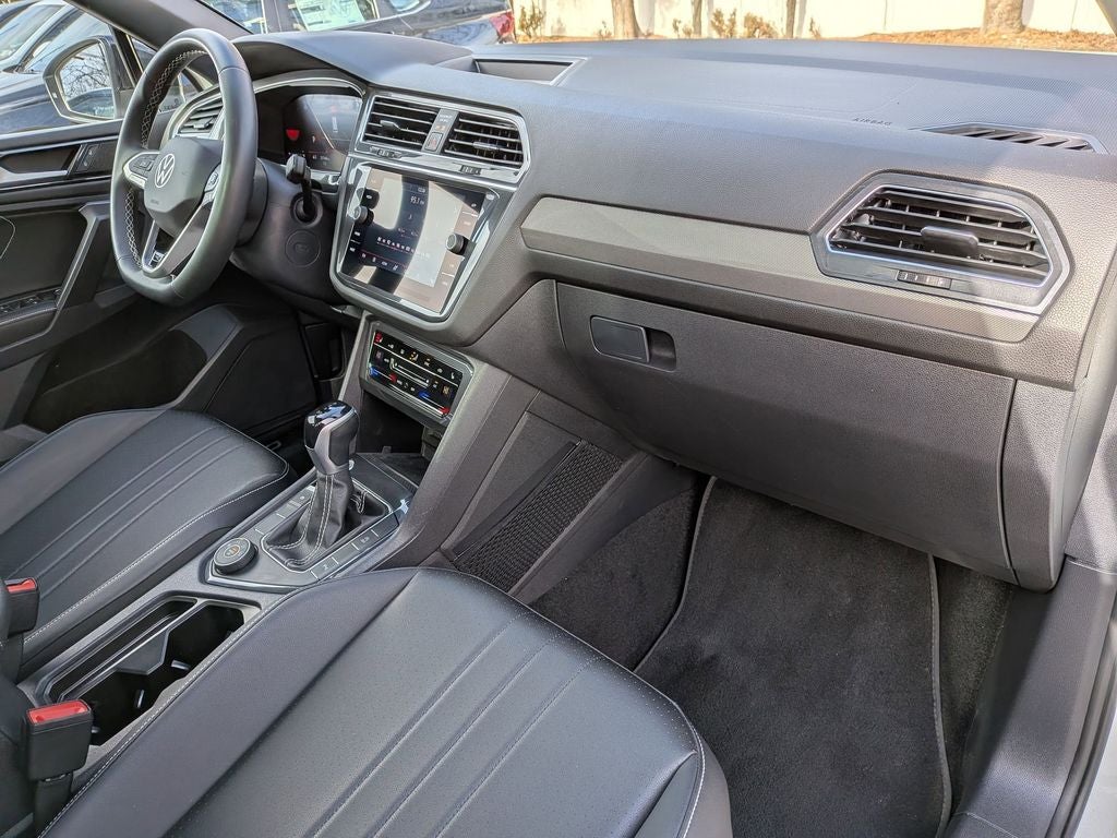 2023 Volkswagen Tiguan 2.0T SE R-Line Black