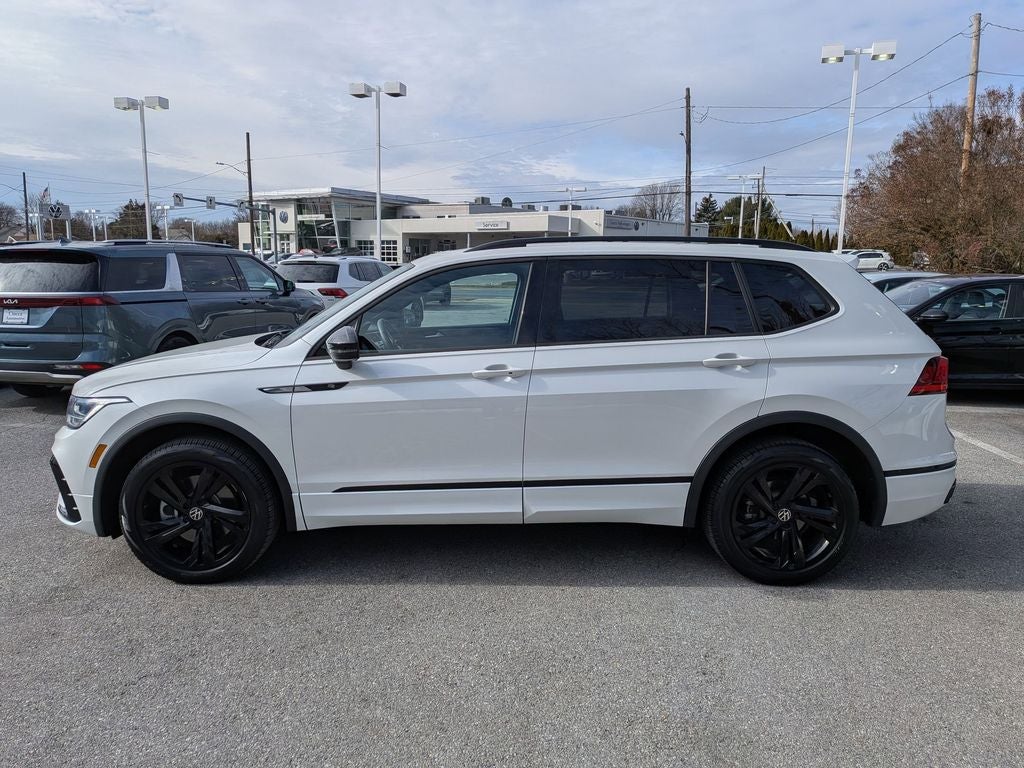 2023 Volkswagen Tiguan 2.0T SE R-Line Black