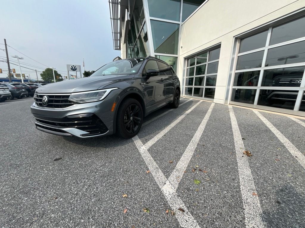 2024 Volkswagen Tiguan 2.0T SE R-Line Black