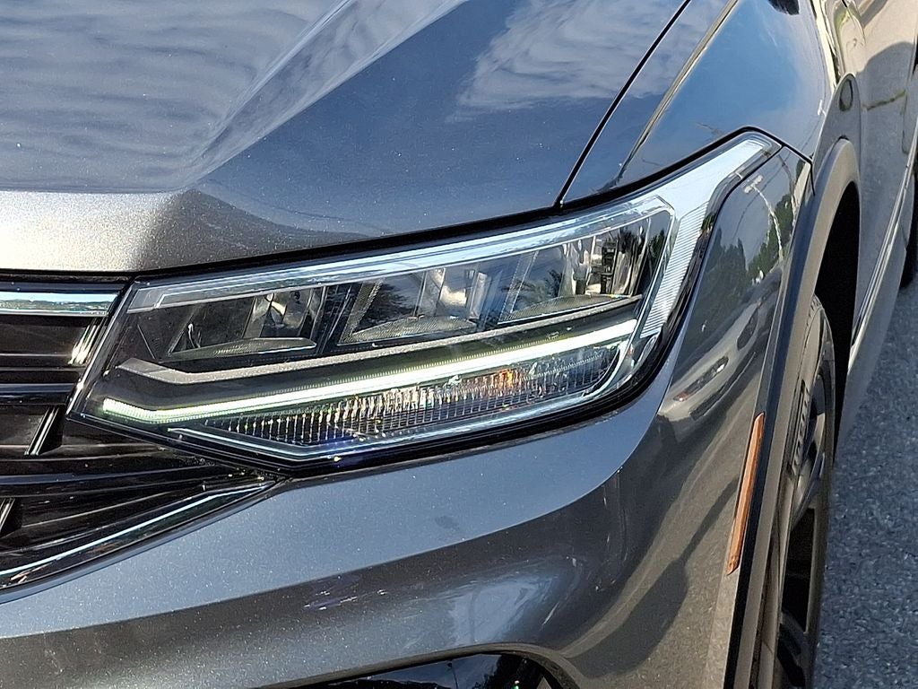 2024 Volkswagen Tiguan 2.0T SE R-Line Black