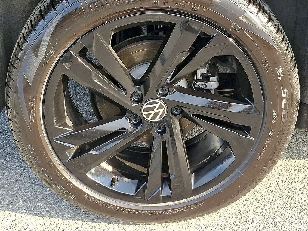 2024 Volkswagen Tiguan 2.0T SE R-Line Black