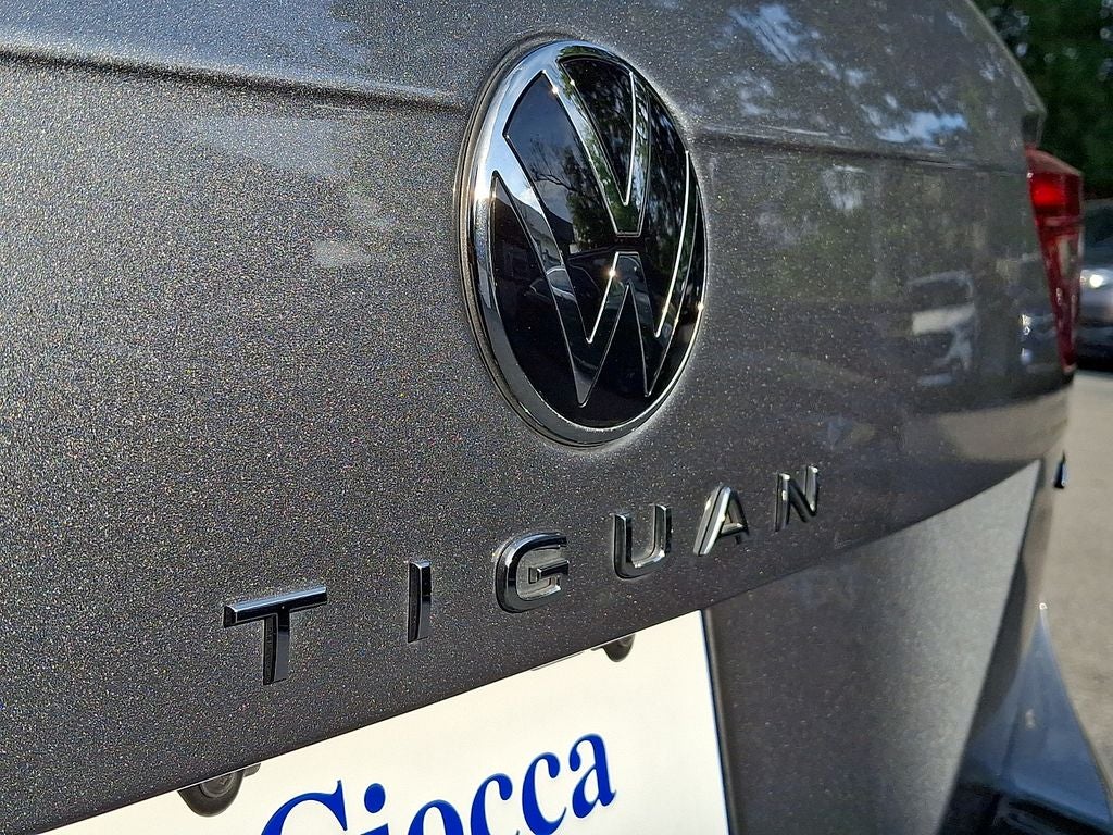 2024 Volkswagen Tiguan 2.0T SE R-Line Black