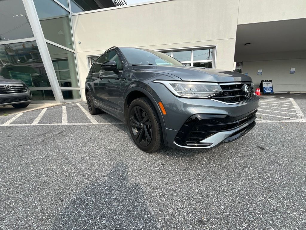 2024 Volkswagen Tiguan 2.0T SE R-Line Black